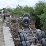 Impactante vuelco de un camión en la Ruta Provincial 39